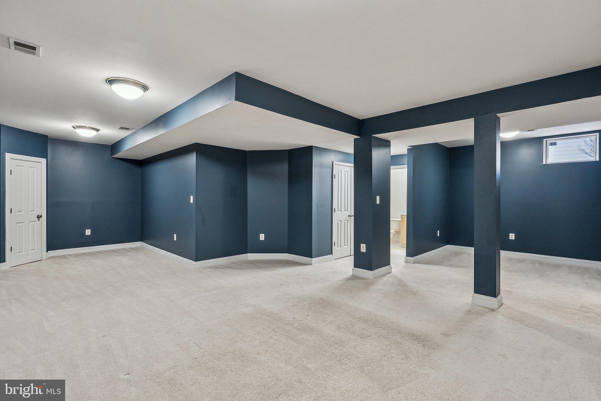 9782 MAPLE TRACE CIRCLE