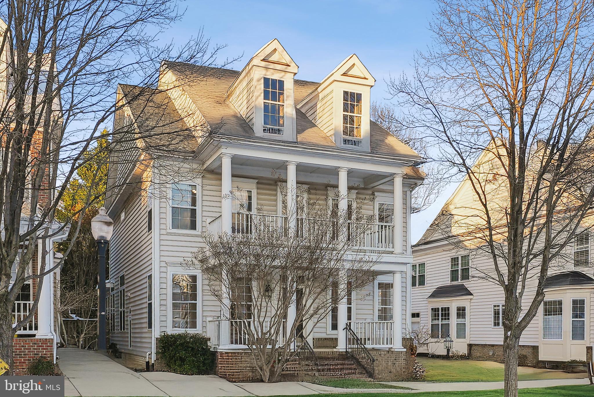9782 MAPLE TRACE CIRCLE
