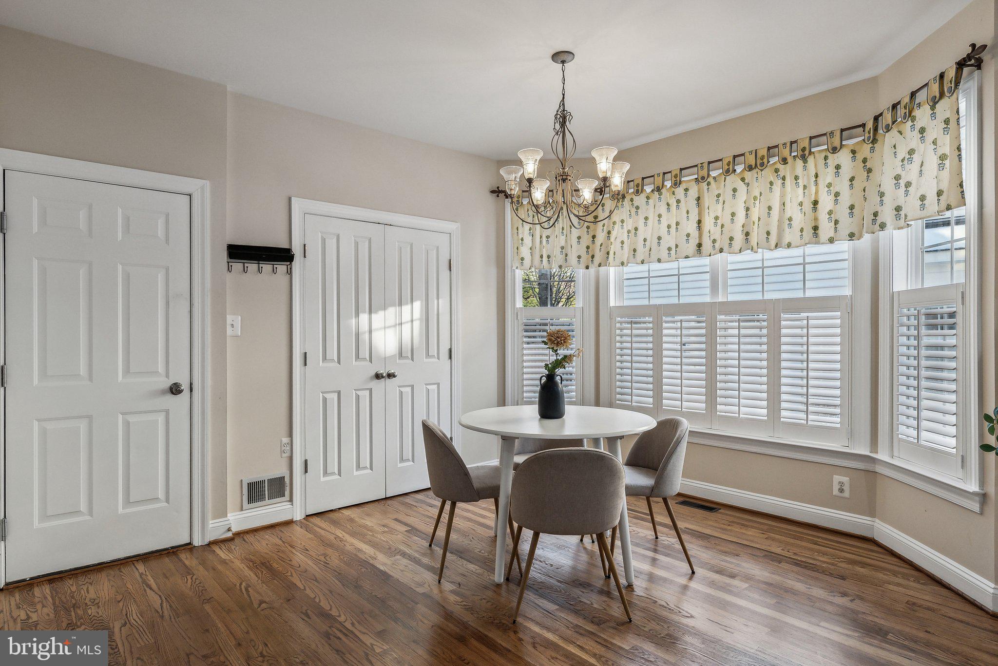 9782 MAPLE TRACE CIRCLE