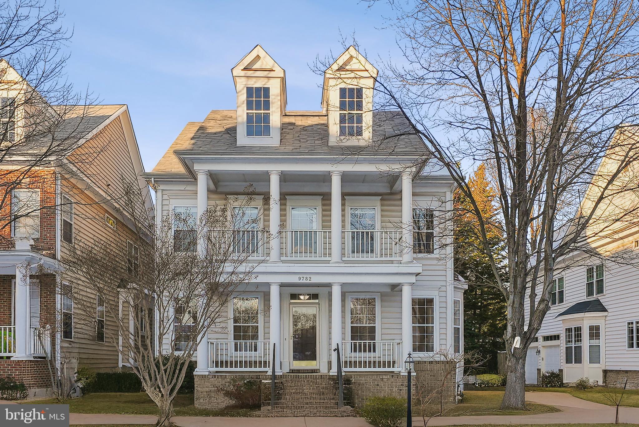 9782 MAPLE TRACE CIRCLE