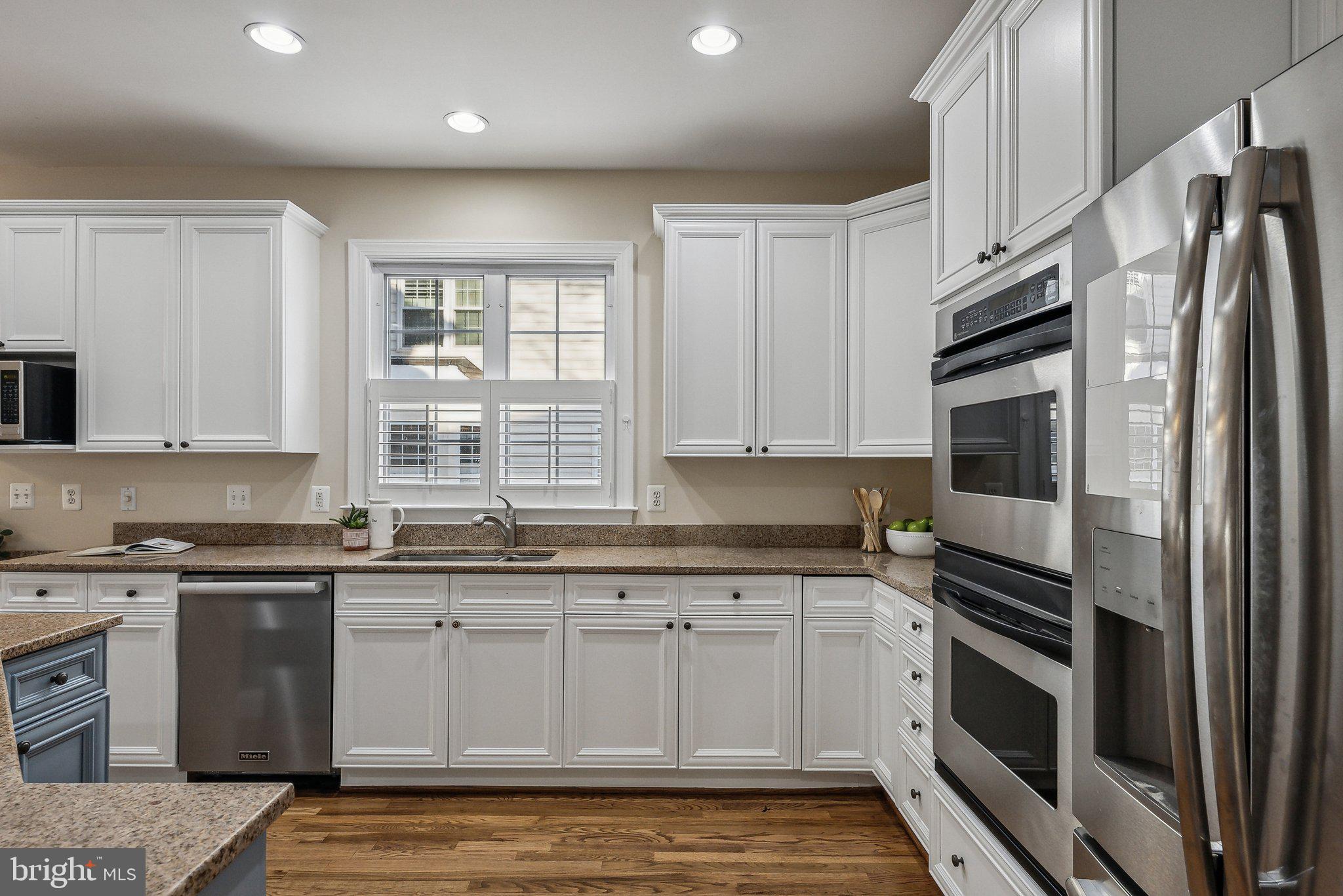 9782 MAPLE TRACE CIRCLE