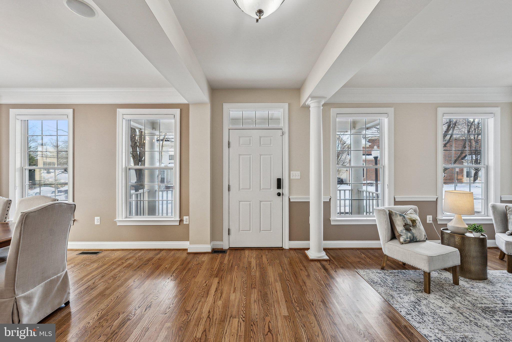 9782 MAPLE TRACE CIRCLE