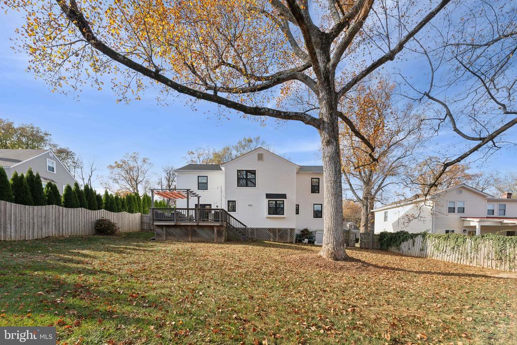 4027 POPLAR STREET