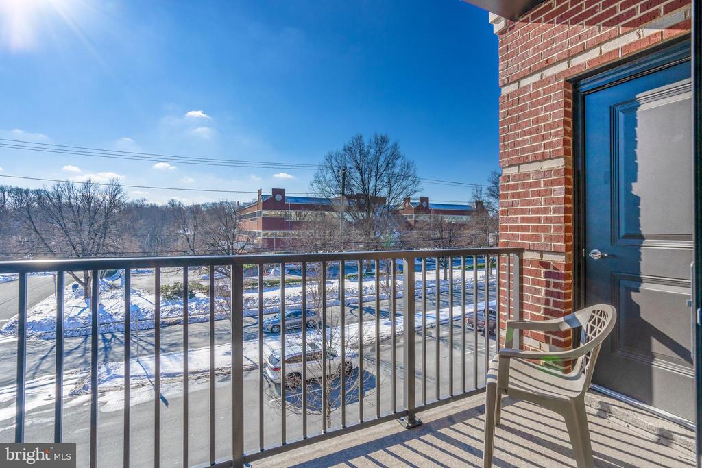 3989 NORTON PLACE 305