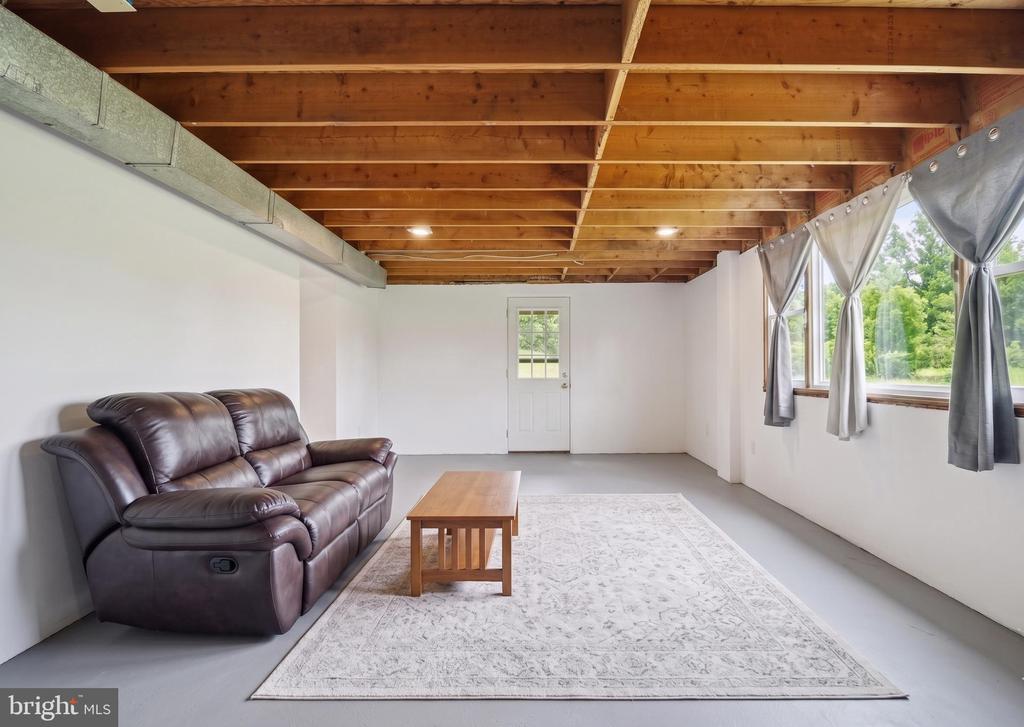 10011 TERRY STREET