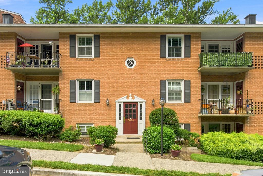 3814 LYNDHURST DRIVE Unit: 203