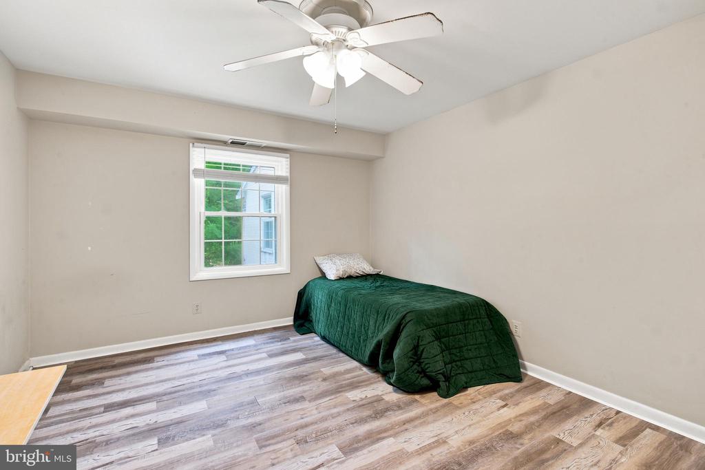 3814 LYNDHURST DRIVE Unit: 203