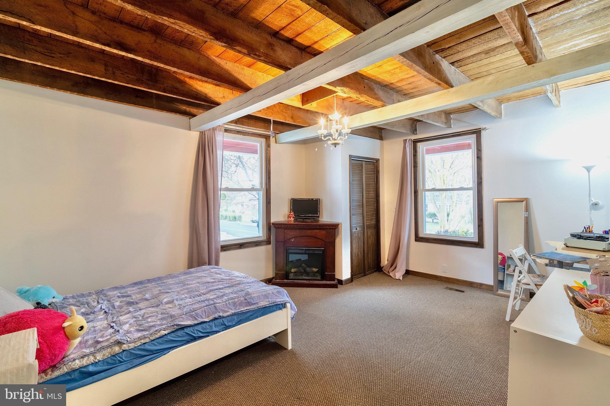 5274 OLD ALEXANDRIA TURNPIKE