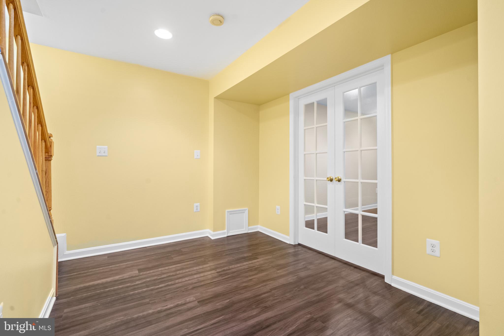 7209 WOODS EDGE COURT
