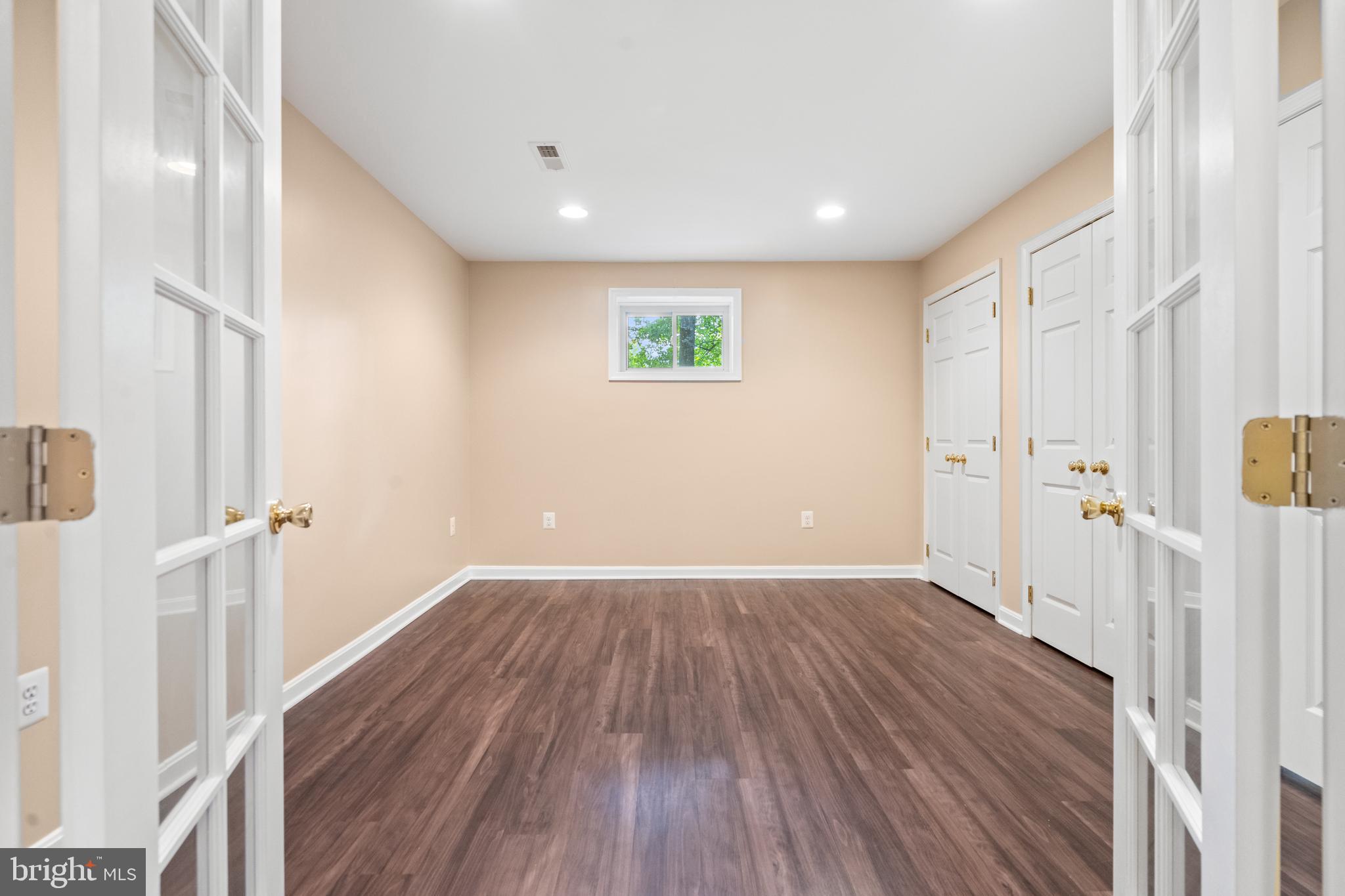 7209 WOODS EDGE COURT