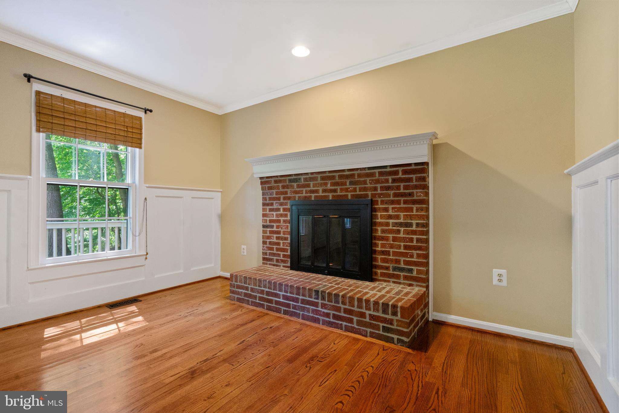 7209 WOODS EDGE COURT
