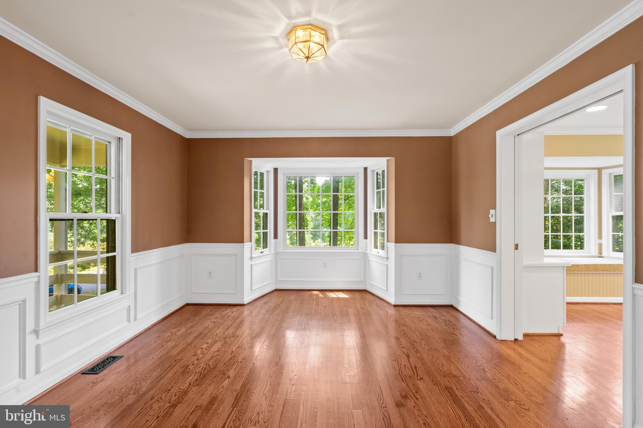 7209 WOODS EDGE COURT