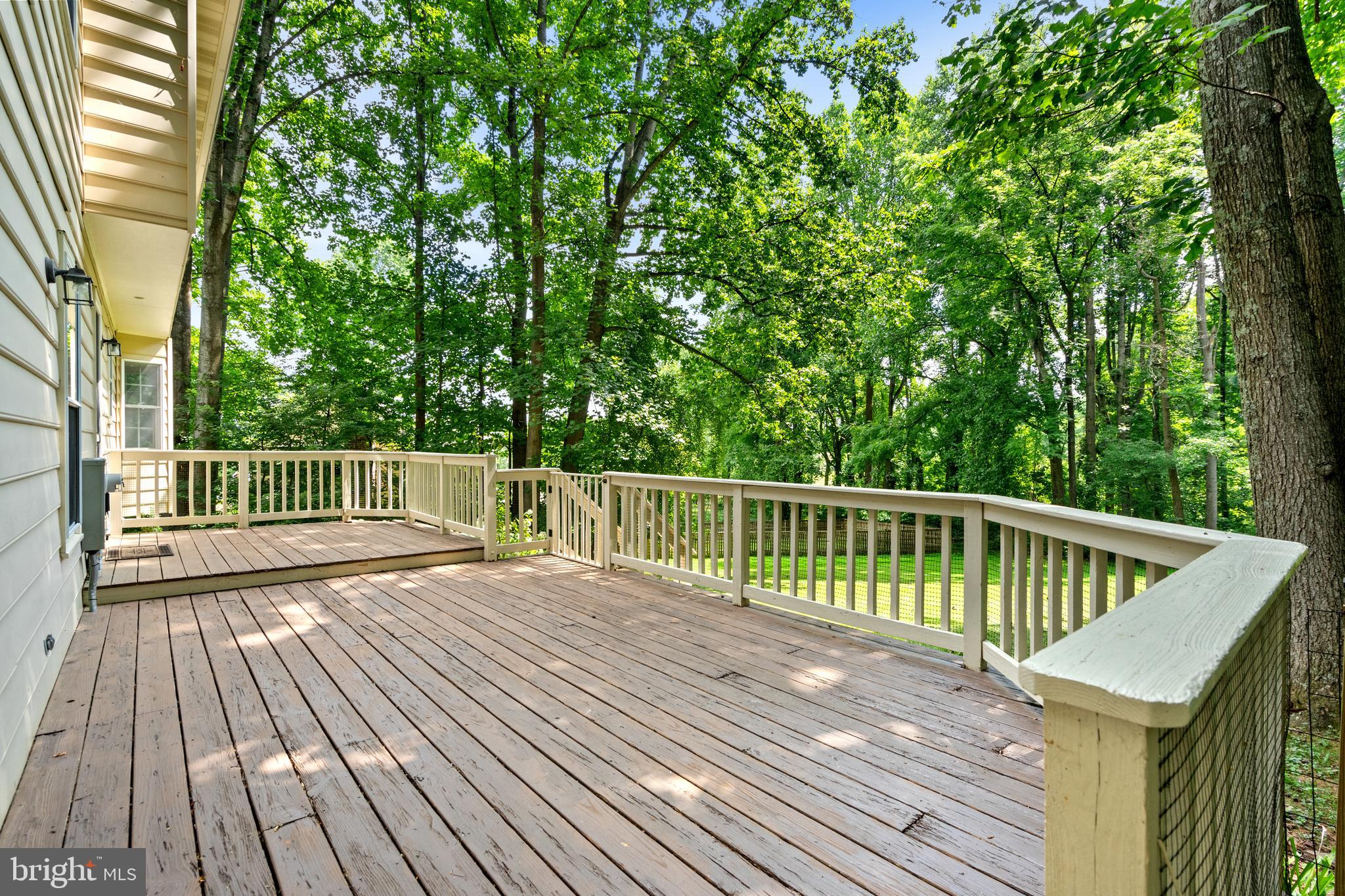 7209 WOODS EDGE COURT