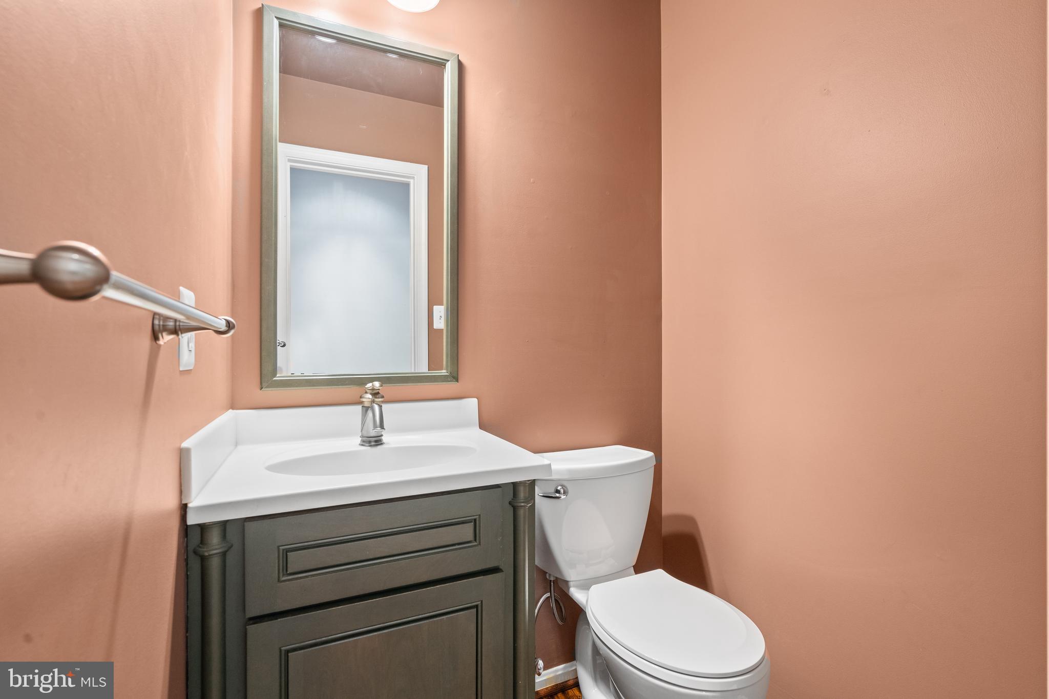 7209 WOODS EDGE COURT
