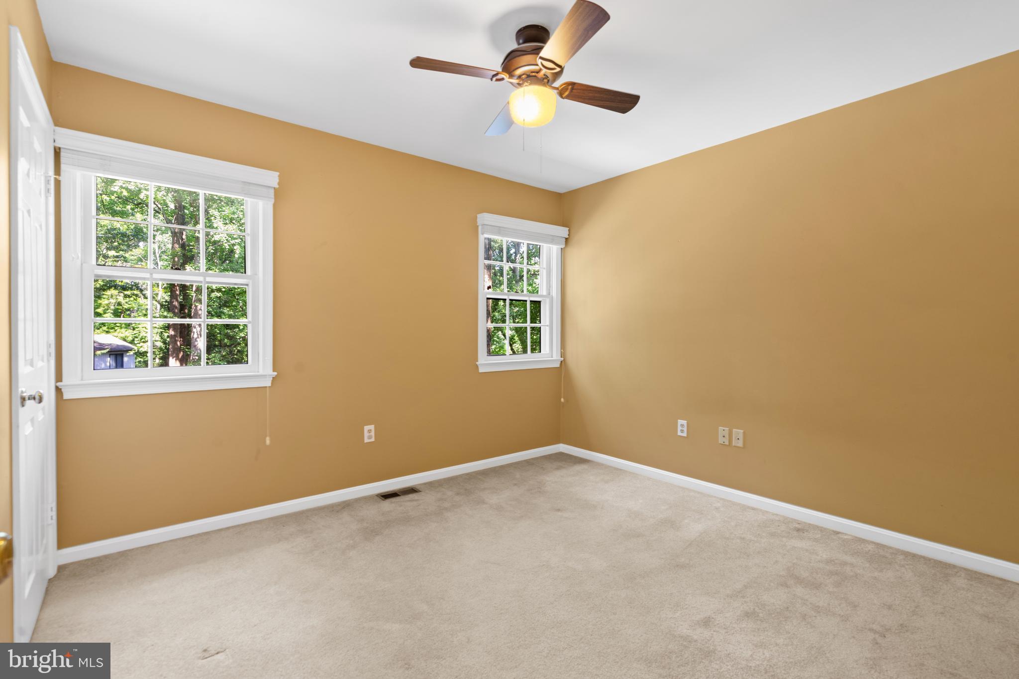 7209 WOODS EDGE COURT