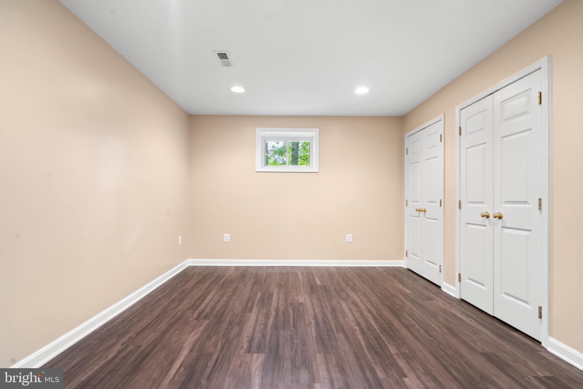 7209 WOODS EDGE COURT