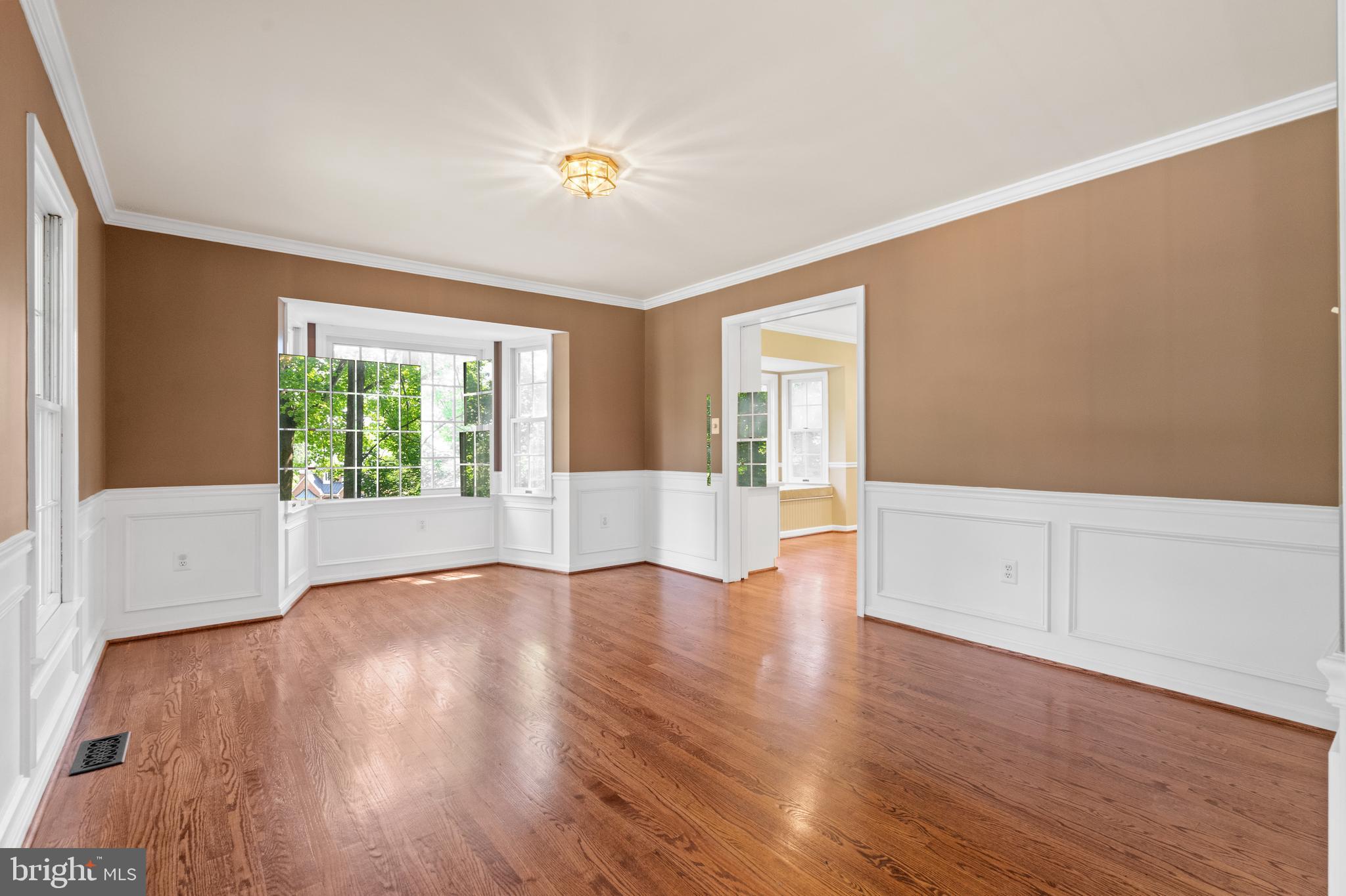 7209 WOODS EDGE COURT