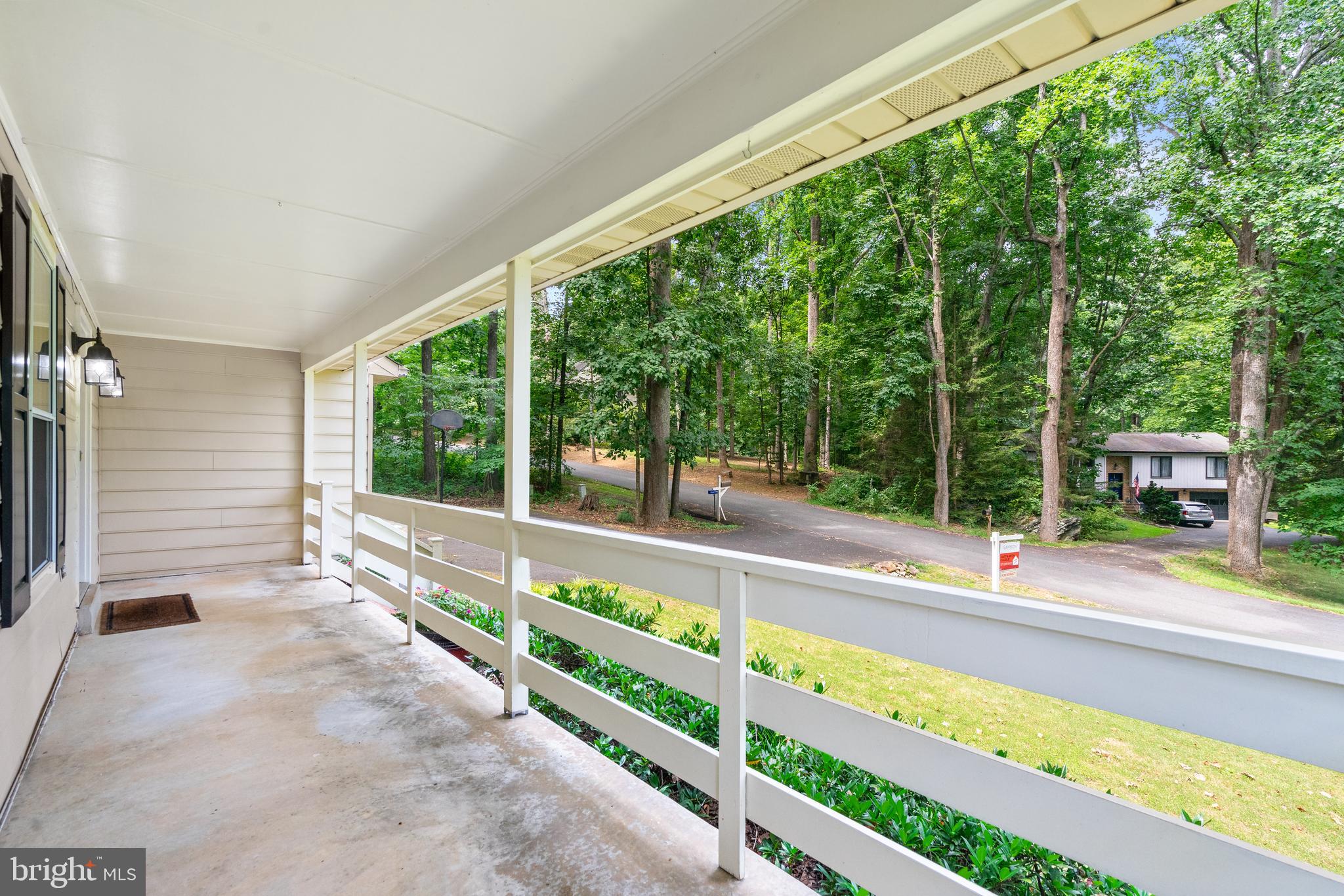 7209 WOODS EDGE COURT