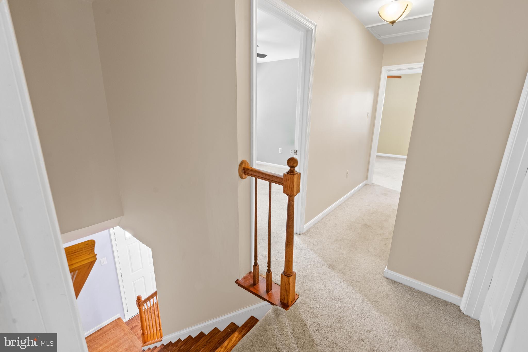 7209 WOODS EDGE COURT