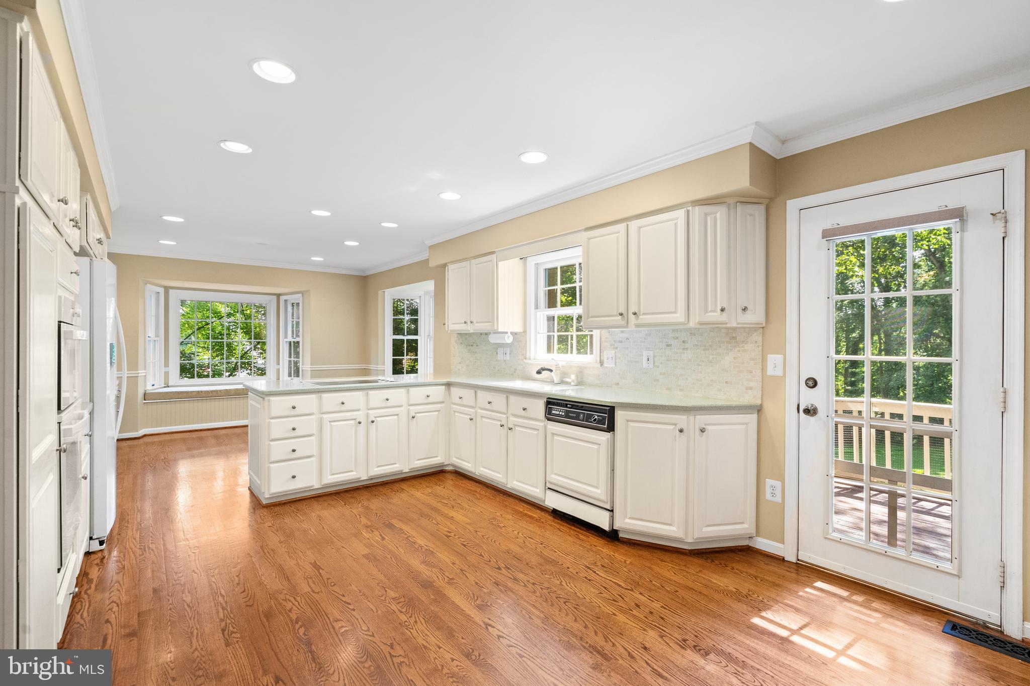 7209 WOODS EDGE COURT