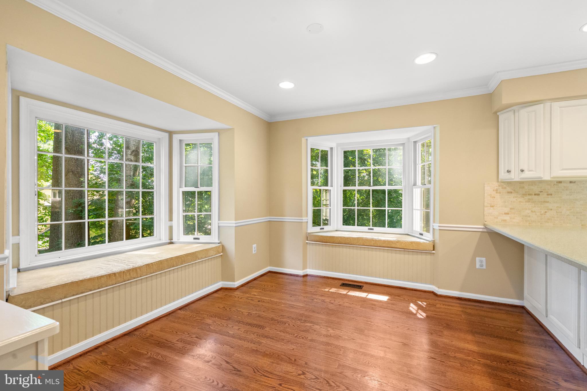 7209 WOODS EDGE COURT