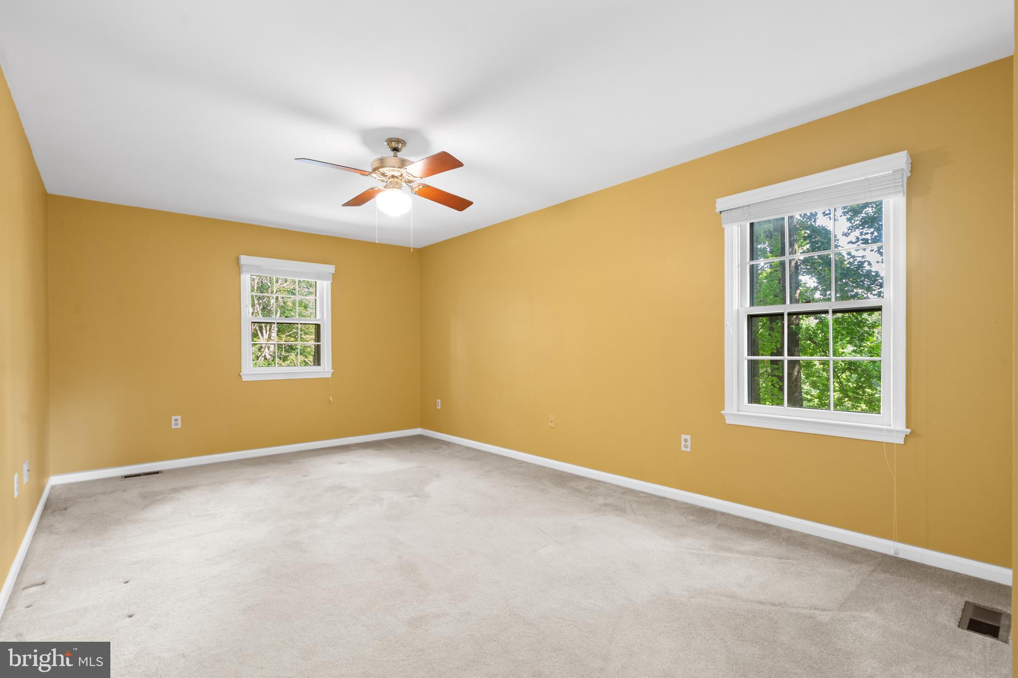 7209 WOODS EDGE COURT