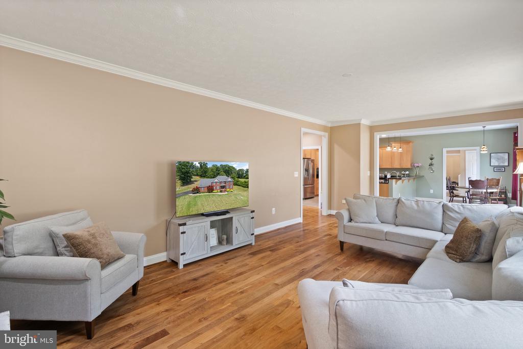 6451 EMILY ANNE COURT