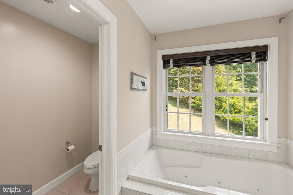 6451 EMILY ANNE COURT