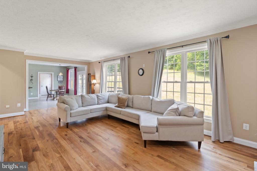 6451 EMILY ANNE COURT