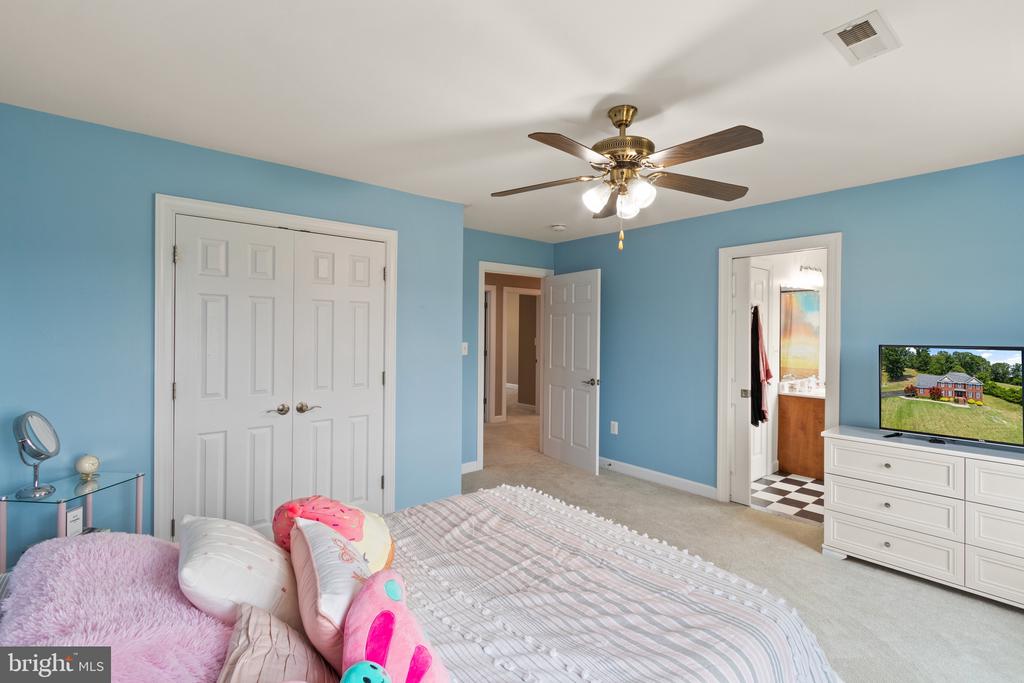 6451 EMILY ANNE COURT