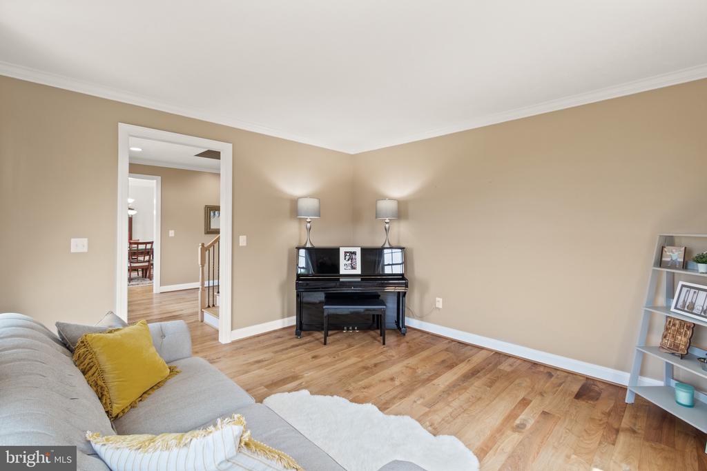 6451 EMILY ANNE COURT