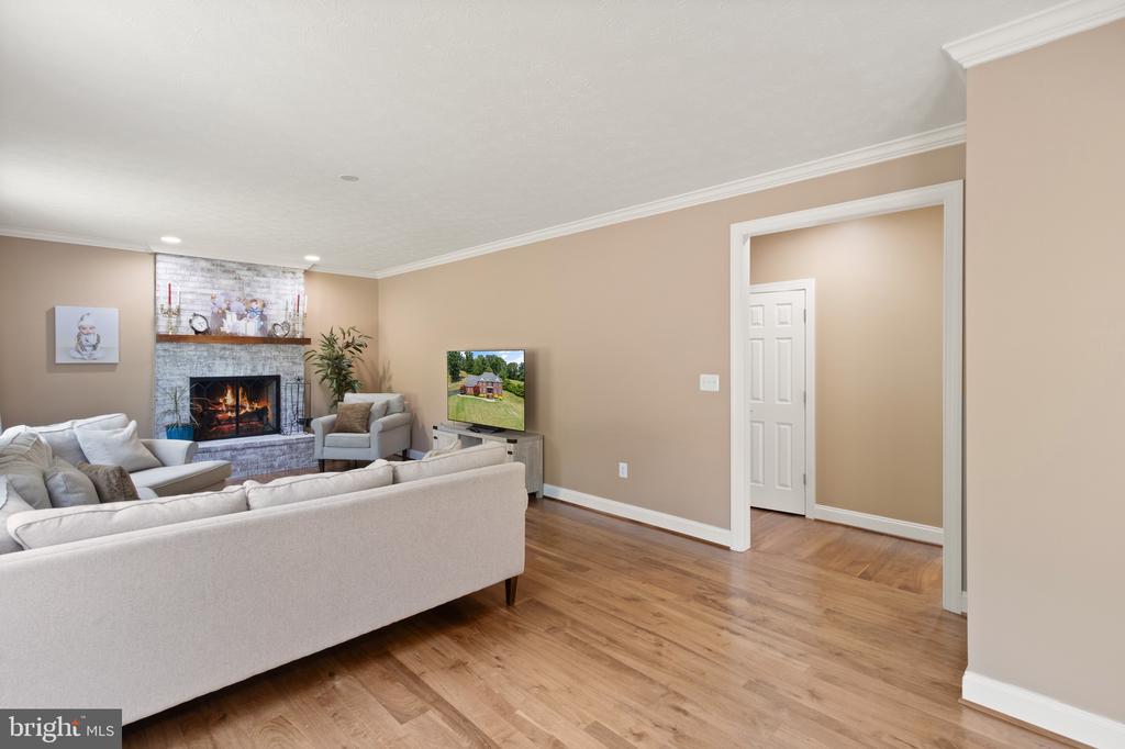 6451 EMILY ANNE COURT