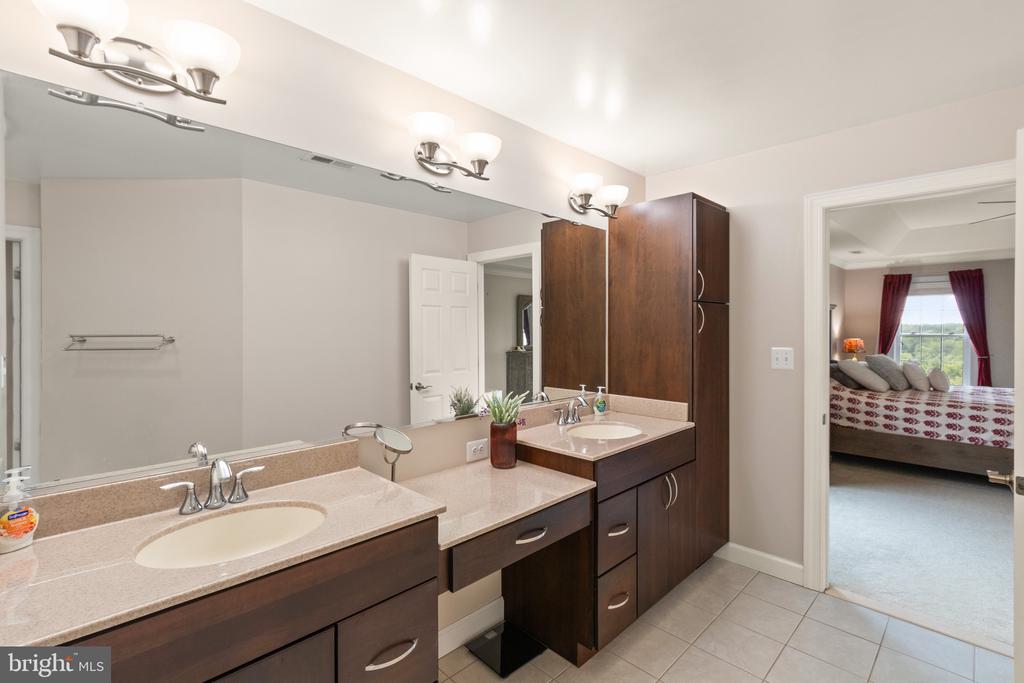 6451 EMILY ANNE COURT