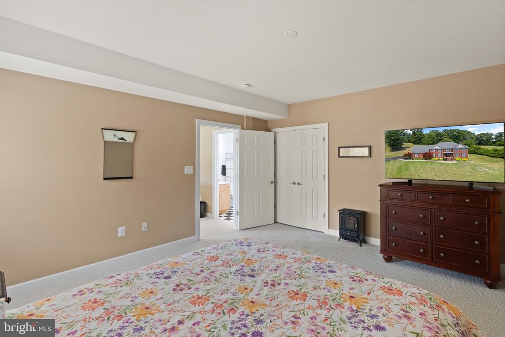 6451 EMILY ANNE COURT