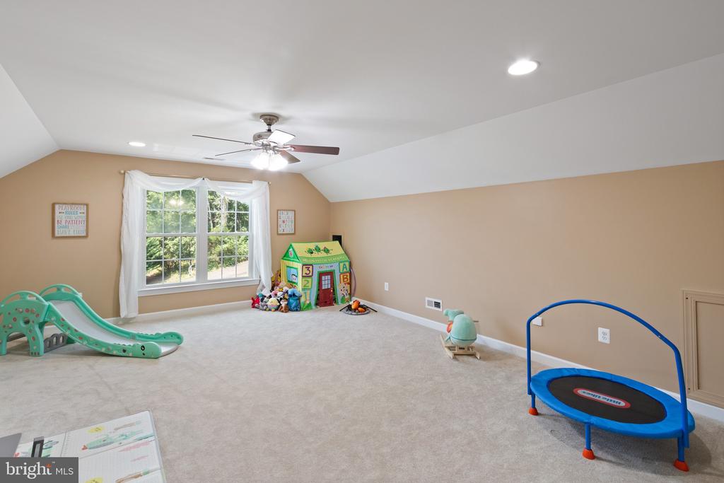 6451 EMILY ANNE COURT