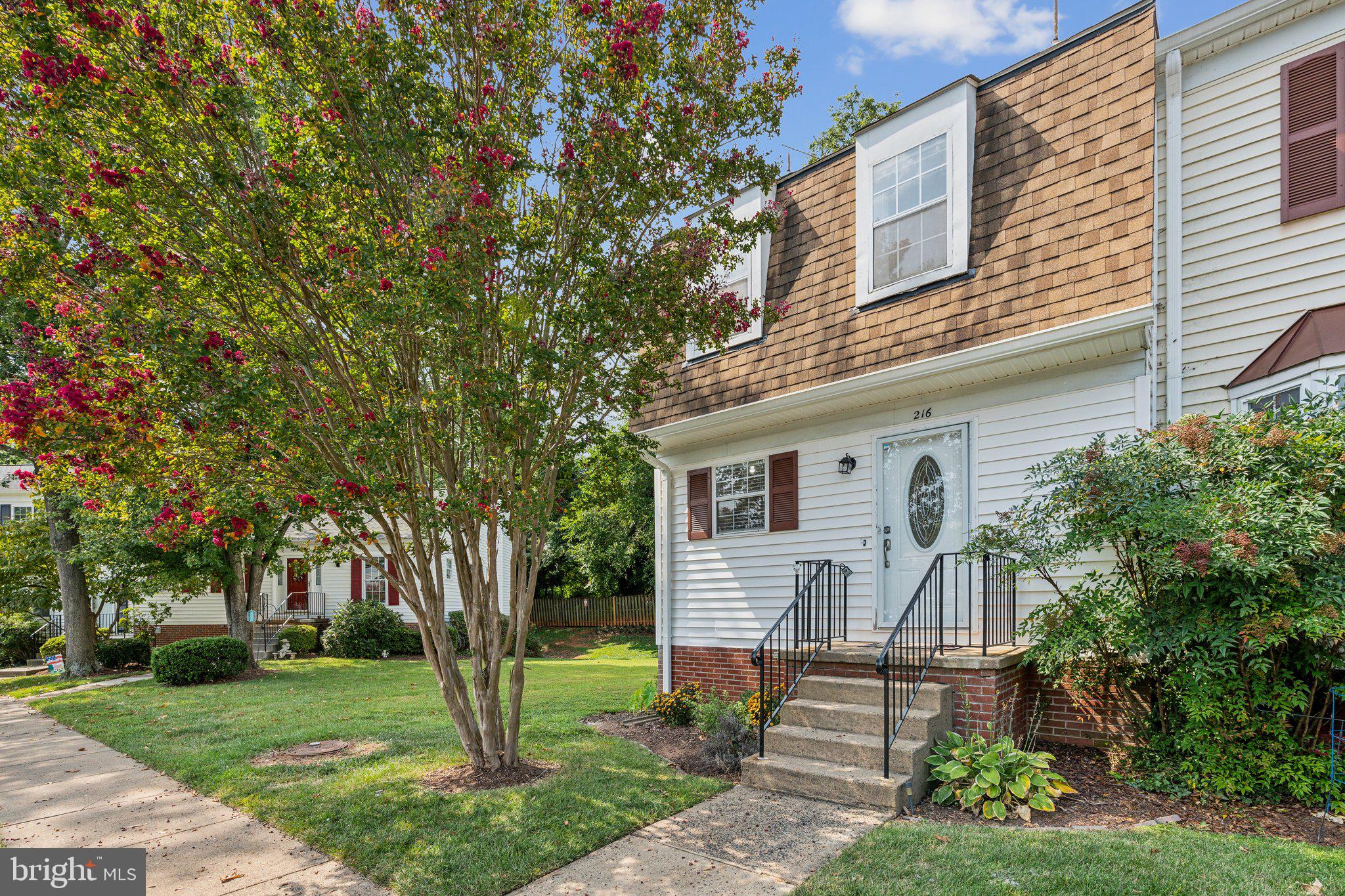 216 FAIRFIELD DRIVE