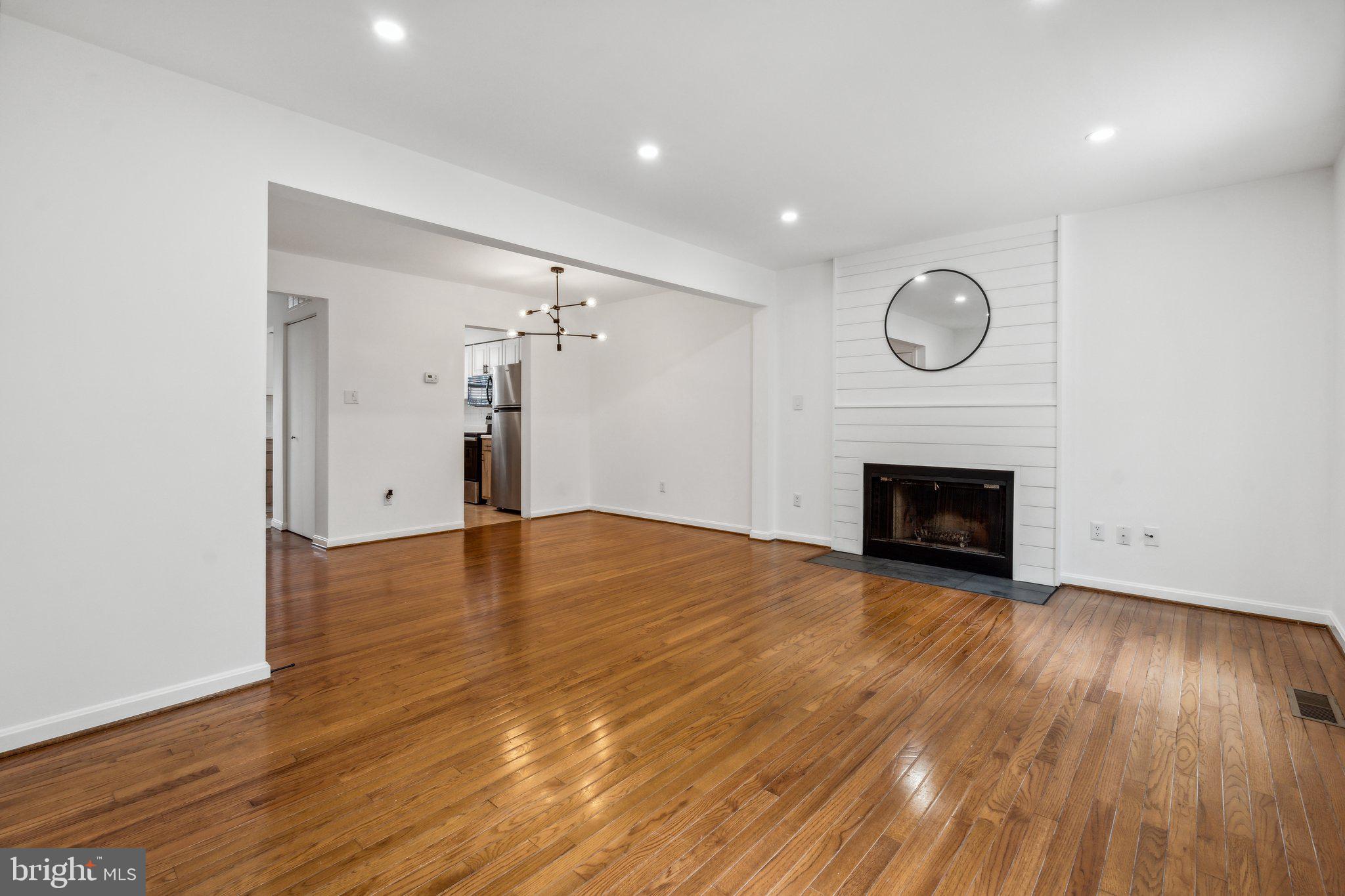 216 FAIRFIELD DRIVE