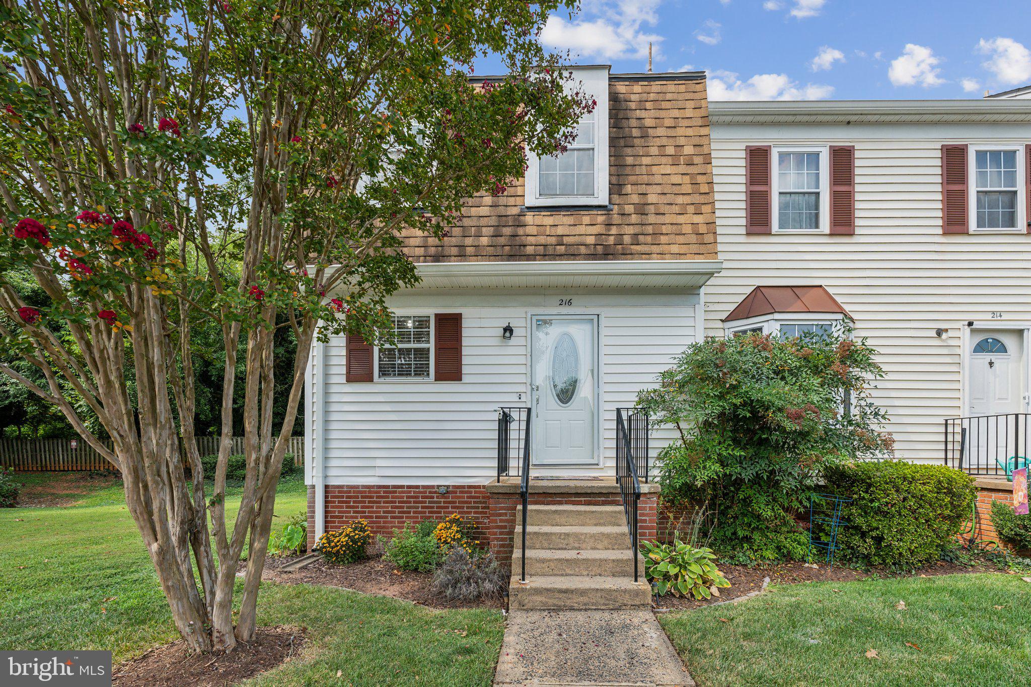 216 FAIRFIELD DRIVE
