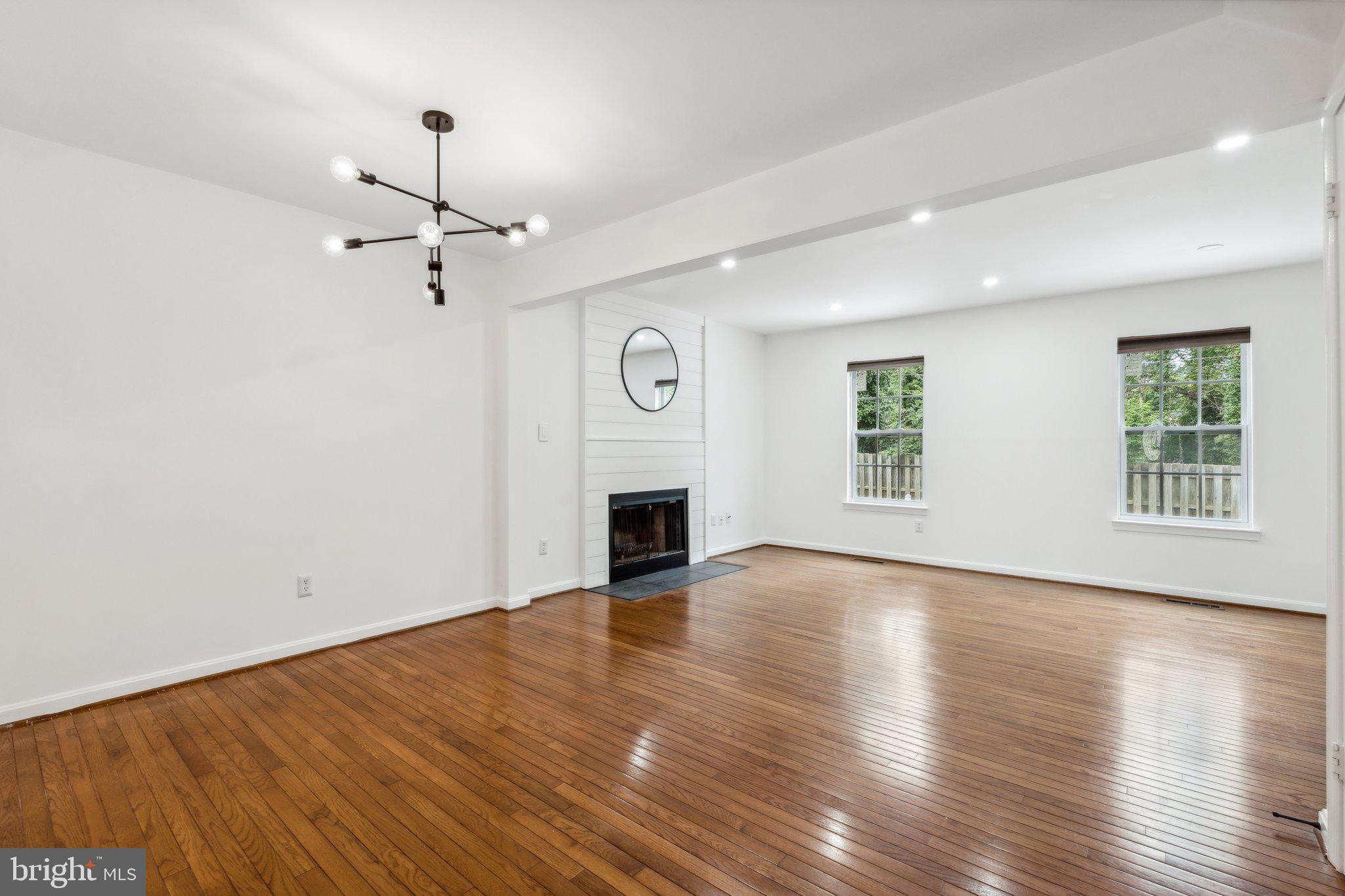 216 FAIRFIELD DRIVE