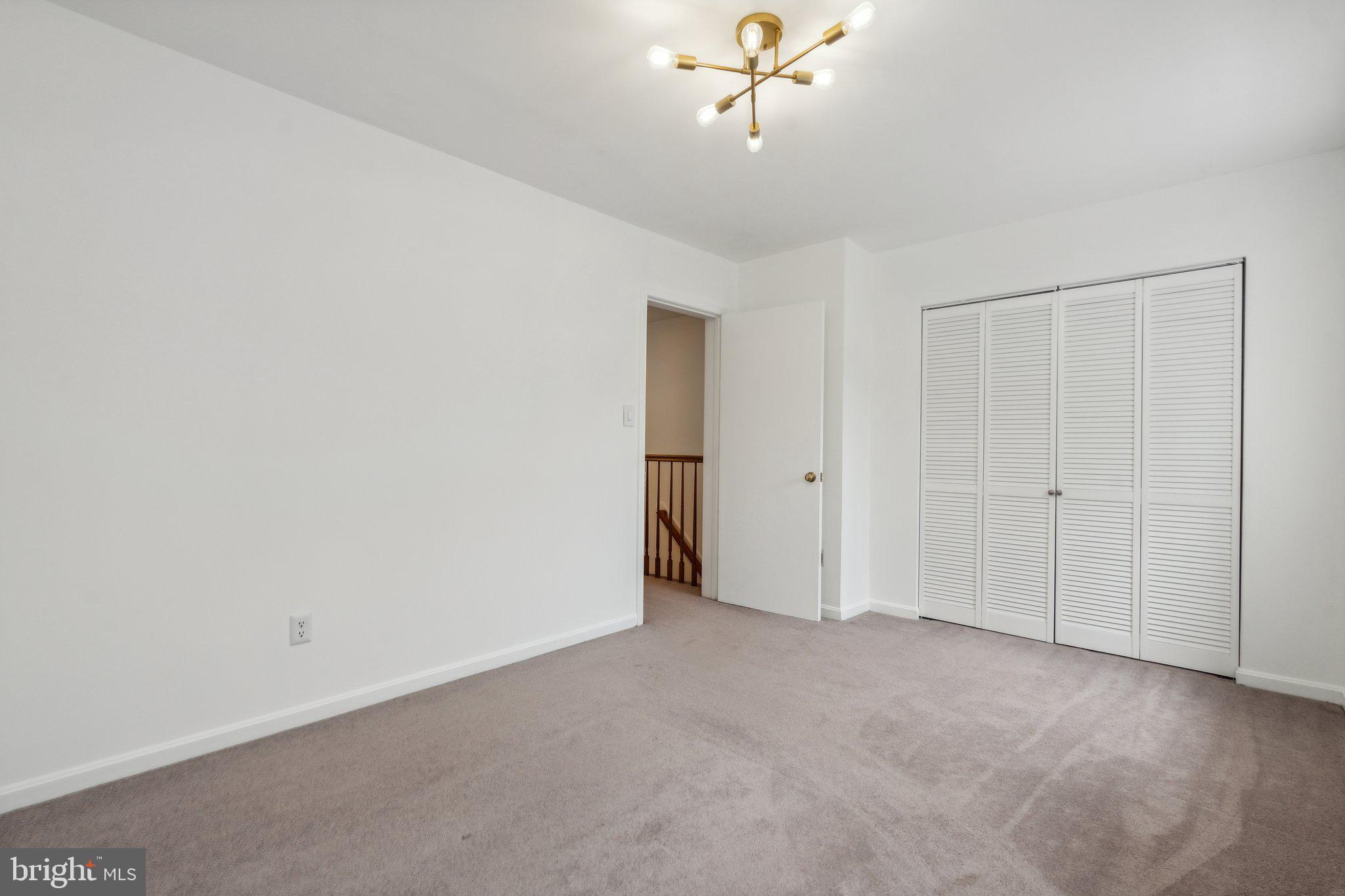 216 FAIRFIELD DRIVE