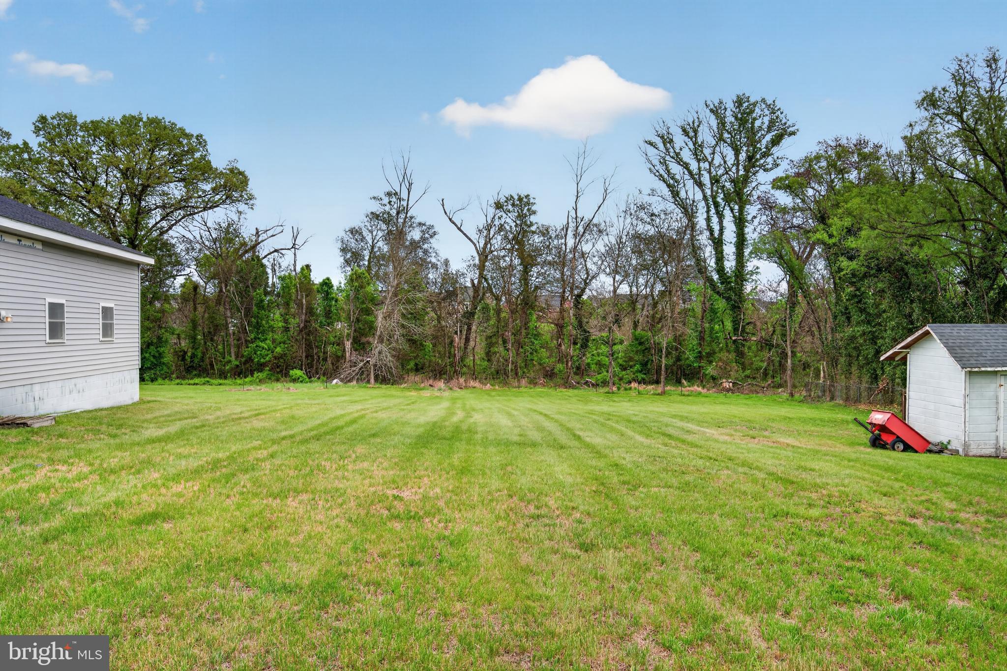 10985 BLAKE LANE