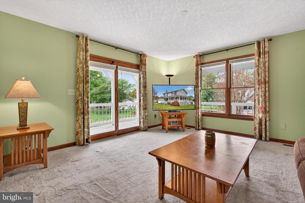 10985 BLAKE LANE
