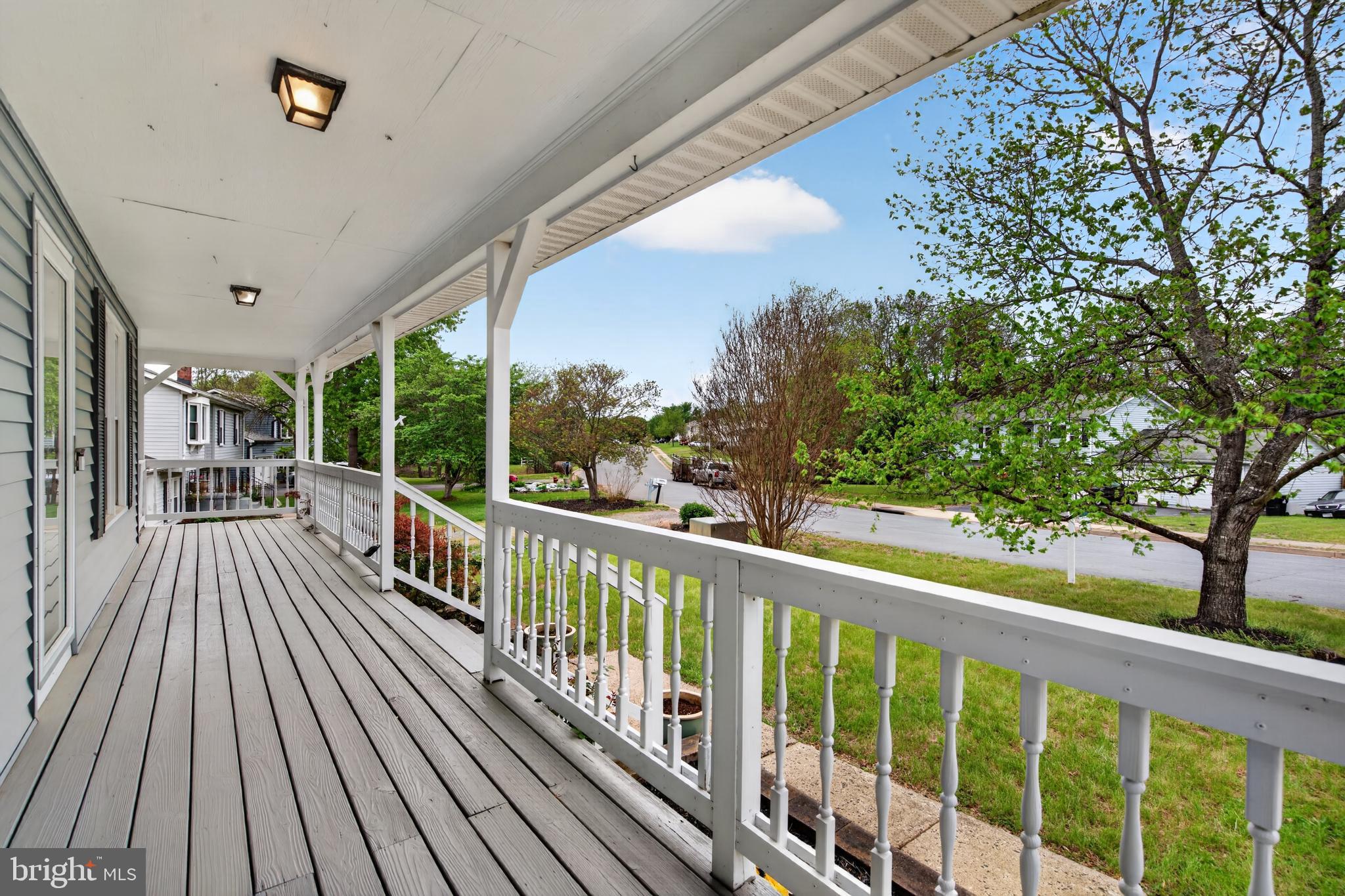 10985 BLAKE LANE
