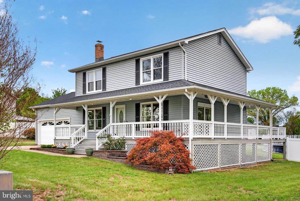 10985 BLAKE LANE