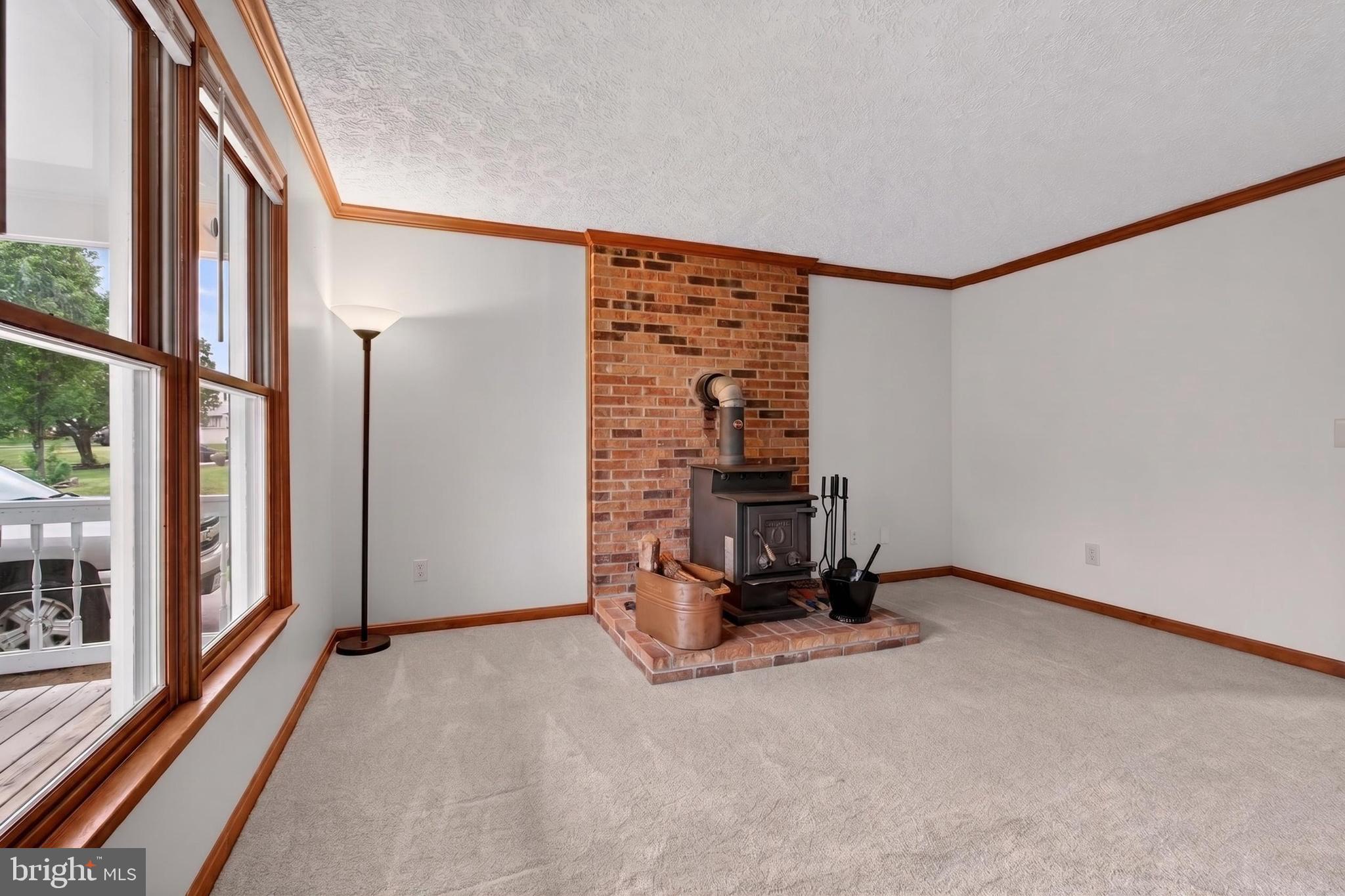 10985 BLAKE LANE