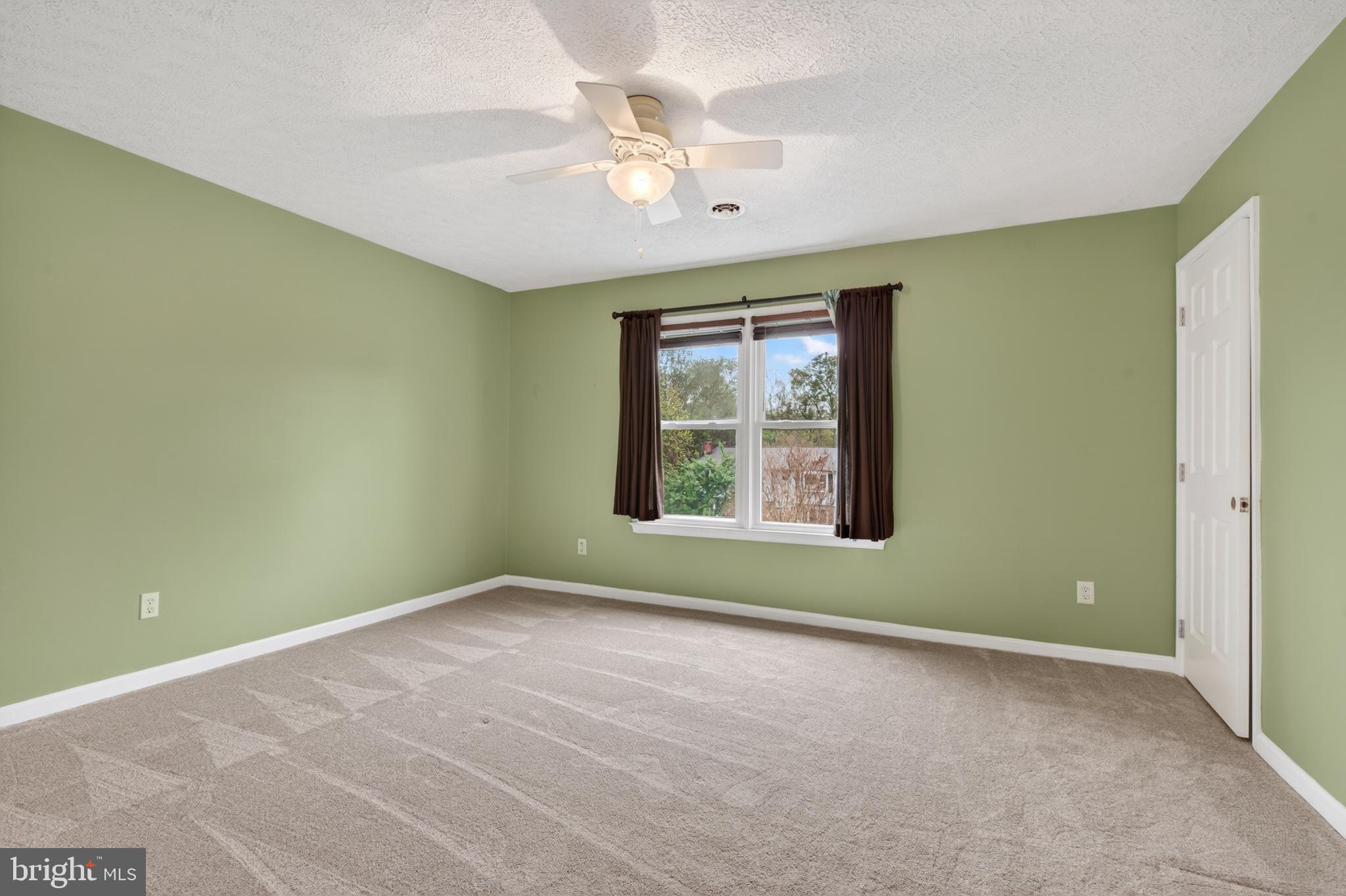 10985 BLAKE LANE