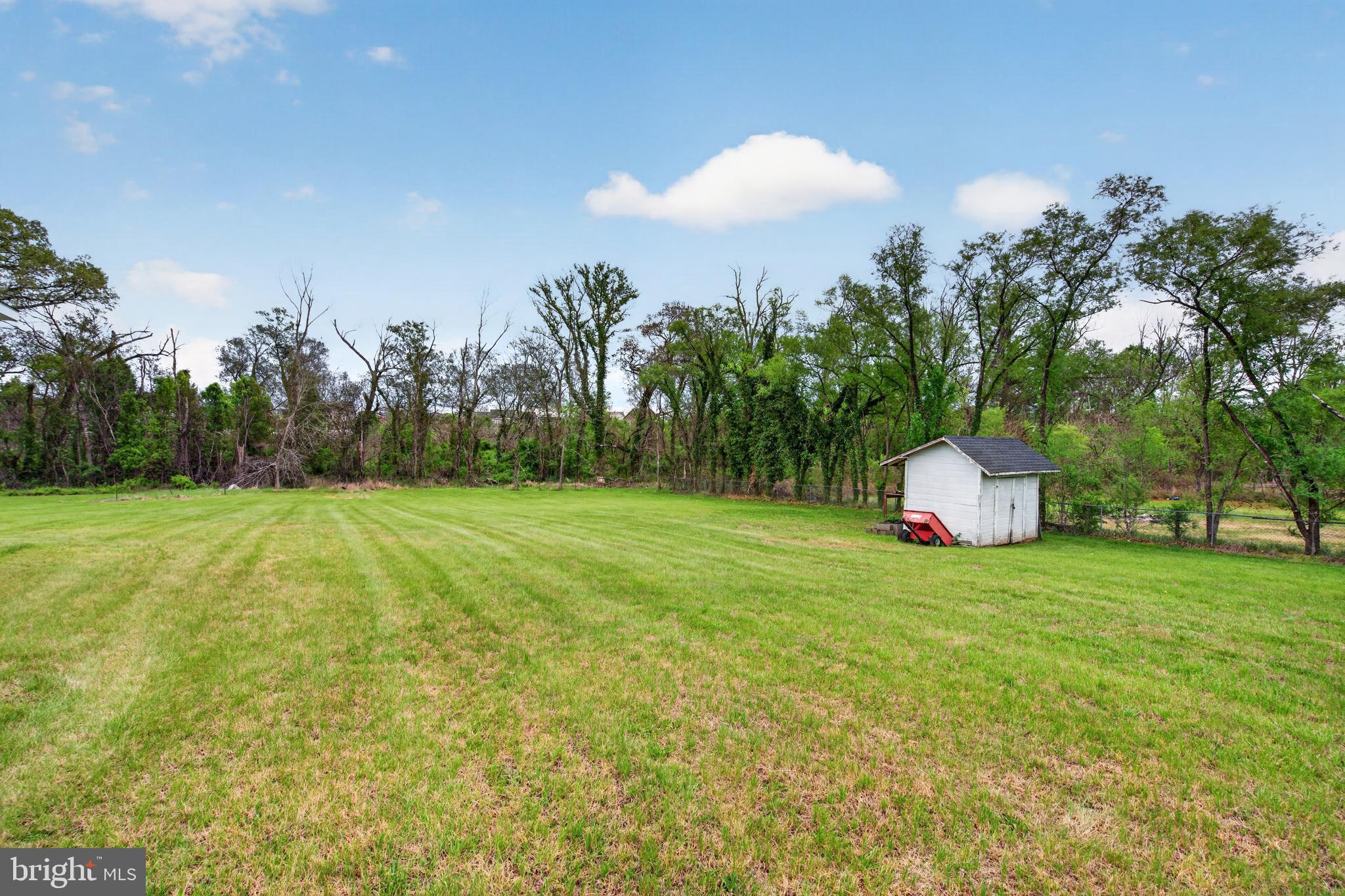10985 BLAKE LANE