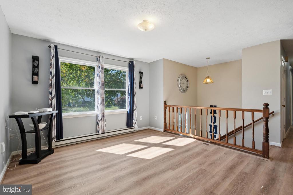 318 BLUEBIRD DRIVE