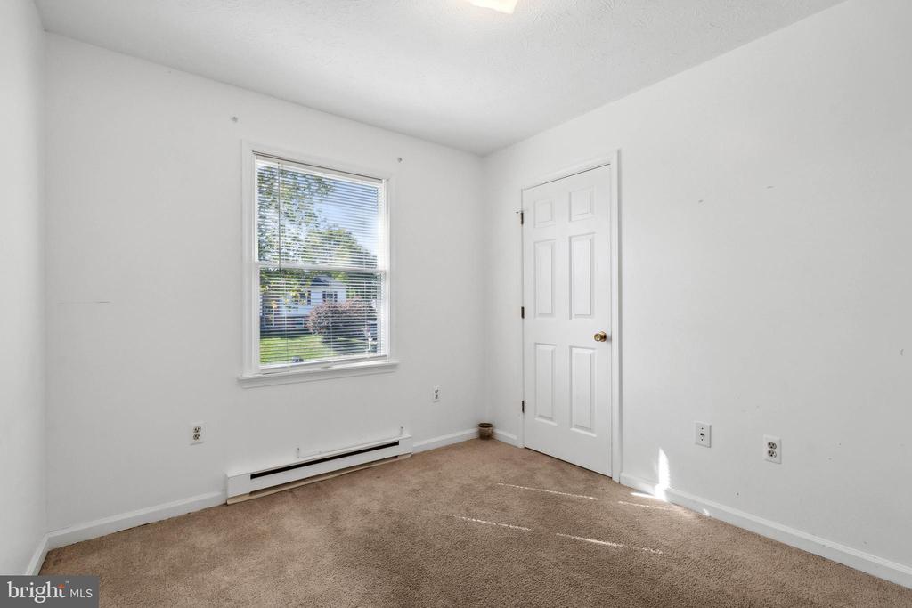 318 BLUEBIRD DRIVE