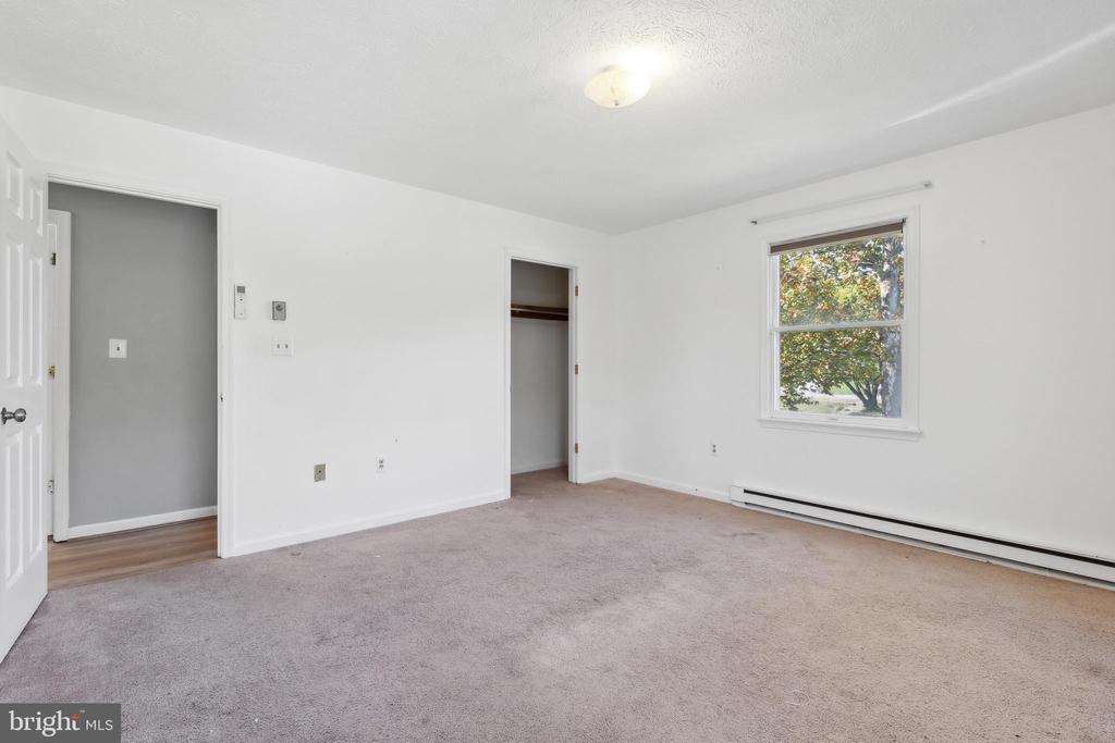 318 BLUEBIRD DRIVE